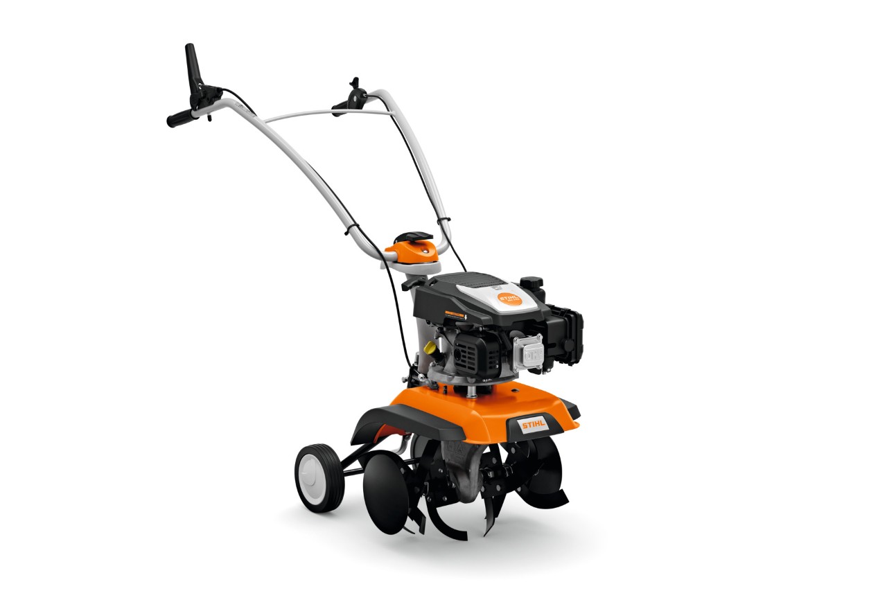 Rotační kypřič STIHL MH 685 na bílém pozadí